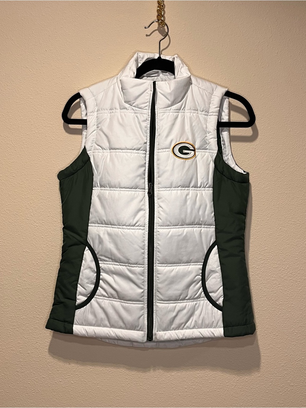 NFL Green Bay Packers White and Green Puffer Vest
